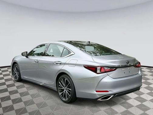 2022 Lexus ES 350 Base