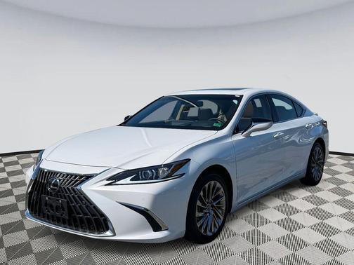 2025 Lexus ES 300h Luxury