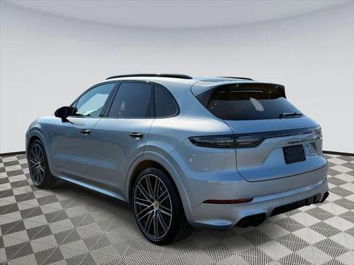 2022 Porsche Cayenne GTS