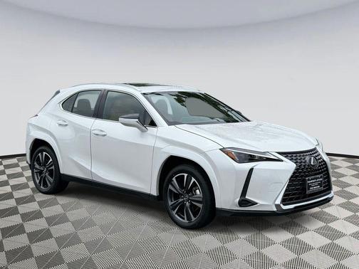 Eminent White Pearl 2025 Lexus UX 300h Premium