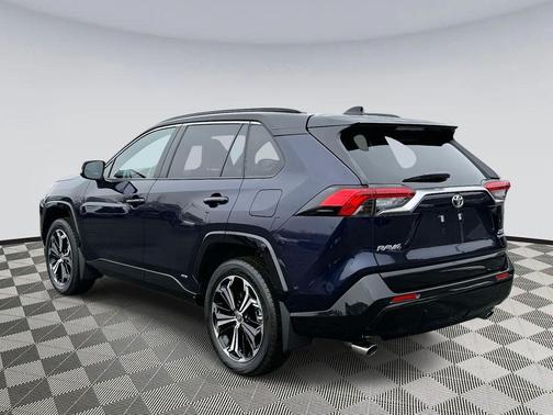 2025 Toyota RAV4 Hybrid SE