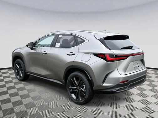 2026 Lexus NX 450h+ Luxury