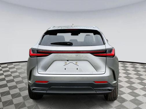 2026 Lexus NX 450h+ Luxury