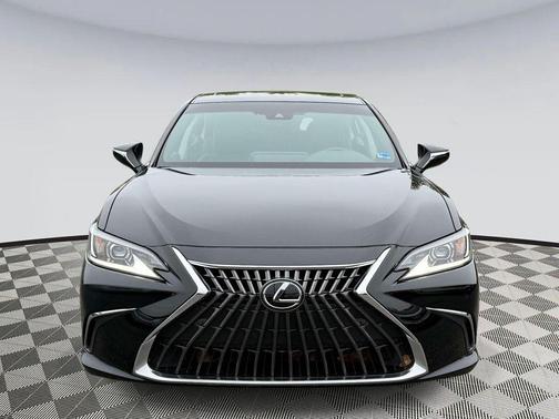 Obsidian 2024 Lexus ES 350 Premium