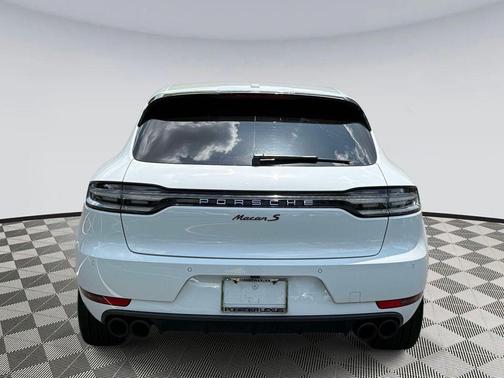 Carrara White Metallic 2019 Porsche Macan Macan
