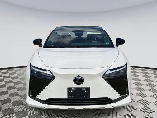 2023 Lexus RZ 450e Luxury