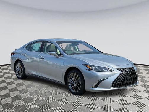 2025 Lexus ES 300h Luxury