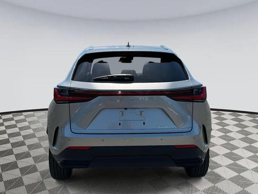 2025 Lexus NX 450h+ Luxury