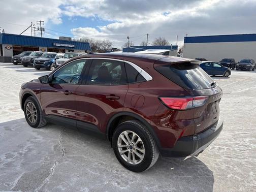 2021 Ford Escape SE