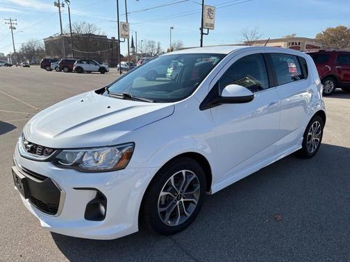 2020 Chevrolet Sonic FWD Hatchback LT 5-Door