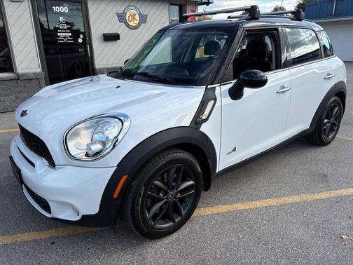 2011 MINI Cooper S Countryman Base