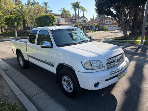 Natural White 2003 Toyota Tundra SR5