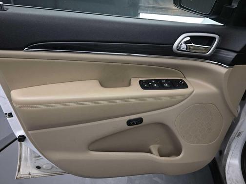 Bright White Clearcoat 2021 Jeep Grand Cherokee Limited
