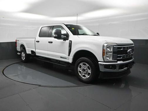Oxford White 2026 Ford F-350 XLT