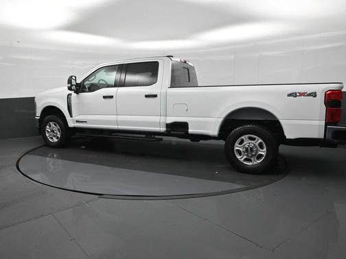 Oxford White 2026 Ford F-350 XLT