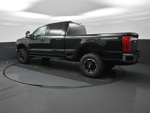Agate Black Metallic 2026 Ford F-250 XLT