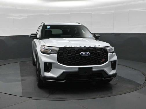 Space White Metallic 2026 Ford Explorer ST