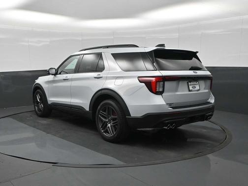 Space White Metallic 2026 Ford Explorer ST
