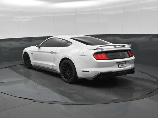 Oxford White 2018 Ford Mustang GT Premium