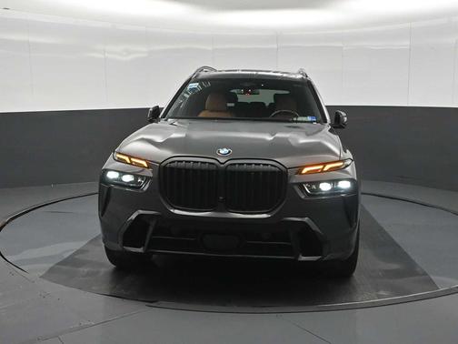 Dravit Grey Metallic 2024 BMW X7 xDrive40i