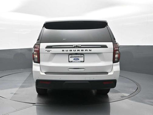 2023 Chevrolet Suburban 4WD Z71