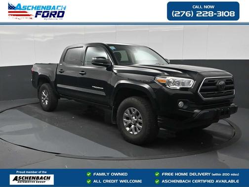 Midnight Black Metallic 2019 Toyota Tacoma SR5