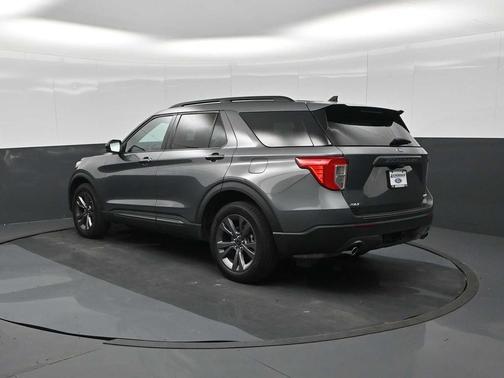 Carbonized Gray Metallic 2024 Ford Explorer XLT