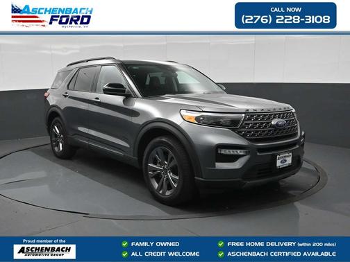 Carbonized Gray Metallic 2024 Ford Explorer XLT