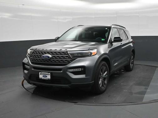Carbonized Gray Metallic 2024 Ford Explorer XLT