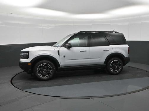 Space White Metallic 2026 Ford Bronco Sport Outer Banks