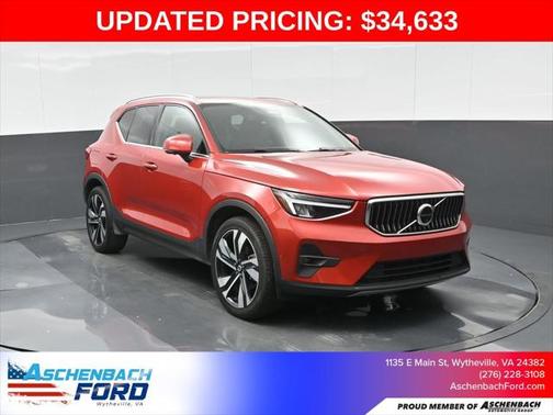 2023 Volvo XC40 B5 Plus Bright Theme