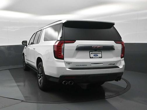 2022 GMC Yukon XL 4WD AT4