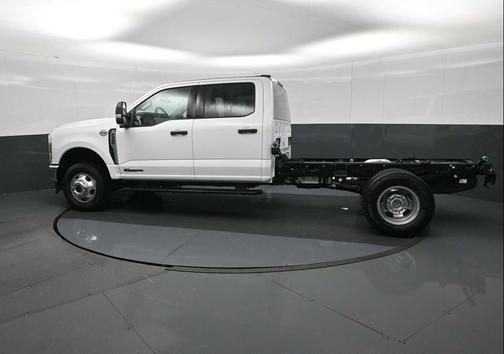 Oxford White 2026 Ford F-350 XL