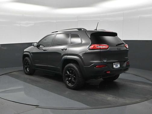 2018 Jeep Cherokee Trailhawk