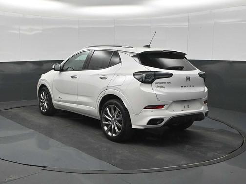 White Frost Tricoat 2025 Buick Encore GX Avenir