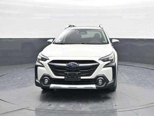 Crystal White Pearl 2023 Subaru Outback Touring XT