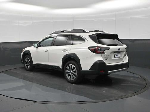 Crystal White Pearl 2023 Subaru Outback Touring XT