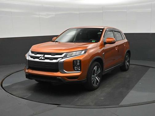 Sunshine Orange Metallic 2023 Mitsubishi Outlander Sport SE