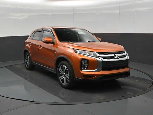Sunshine Orange Metallic 2023 Mitsubishi Outlander Sport SE