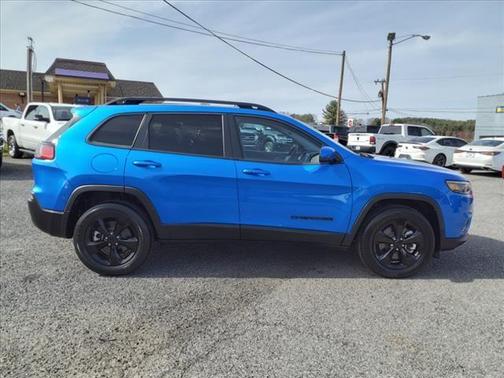 Photo 3 of 21 of 2021 Jeep Cherokee Latitude Plus