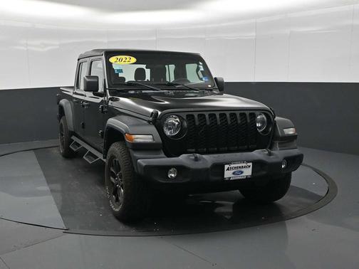 Black Clearcoat 2022 Jeep Gladiator Sport