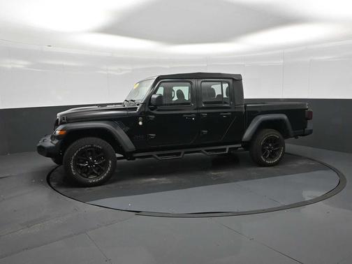 Black Clearcoat 2022 Jeep Gladiator Sport