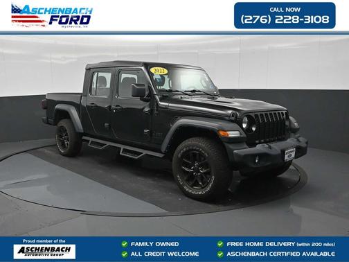 Black Clearcoat 2022 Jeep Gladiator Sport