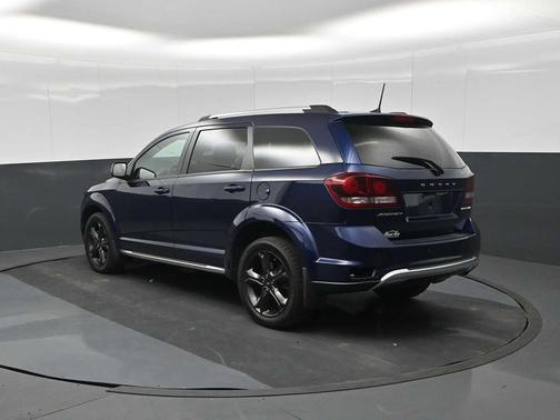 Contusion Blue Pearlcoat 2020 Dodge Journey Crossroad