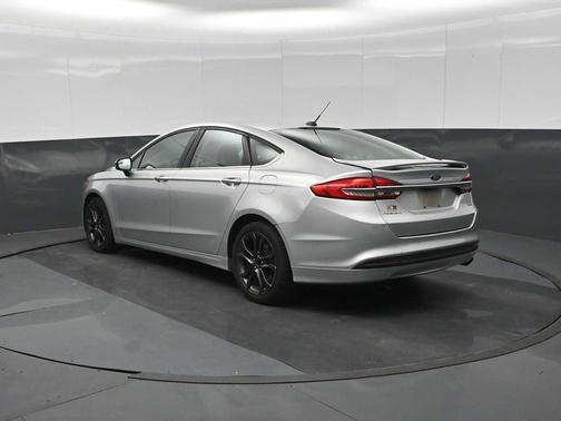 Ingot Silver Metallic 2018 Ford Fusion SE