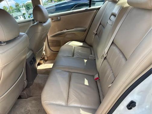 2004 Nissan Maxima SE