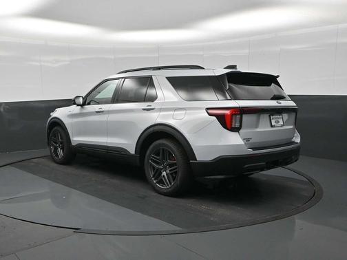 Space White Metallic 2026 Ford Explorer ST-Line