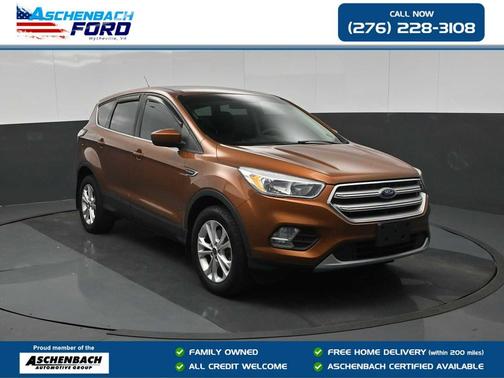 Canyon Ridge Metallic 2017 Ford Escape SE