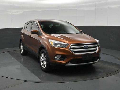 Canyon Ridge Metallic 2017 Ford Escape SE