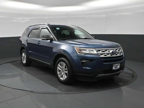 Blue Metallic 2018 Ford Explorer XLT